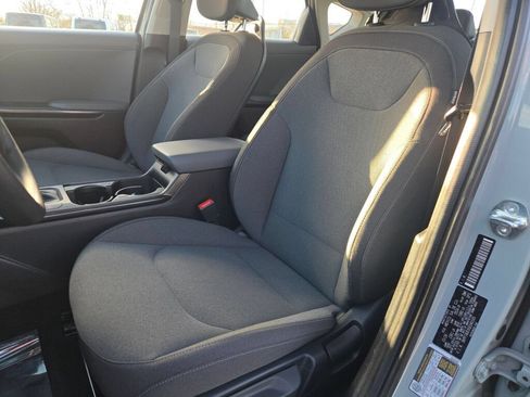 Used 2025 Kia K4 FWD image 27