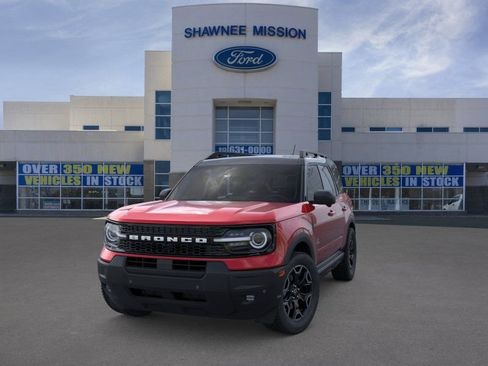 New 2025 Ford Bronco Sport Outer Banks w/ Outer Banks Tech Package+ AWD/4WD image 2