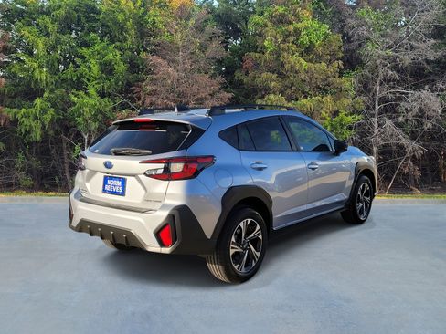 Certified 2025 Subaru Crosstrek 2.0i Premium image 17