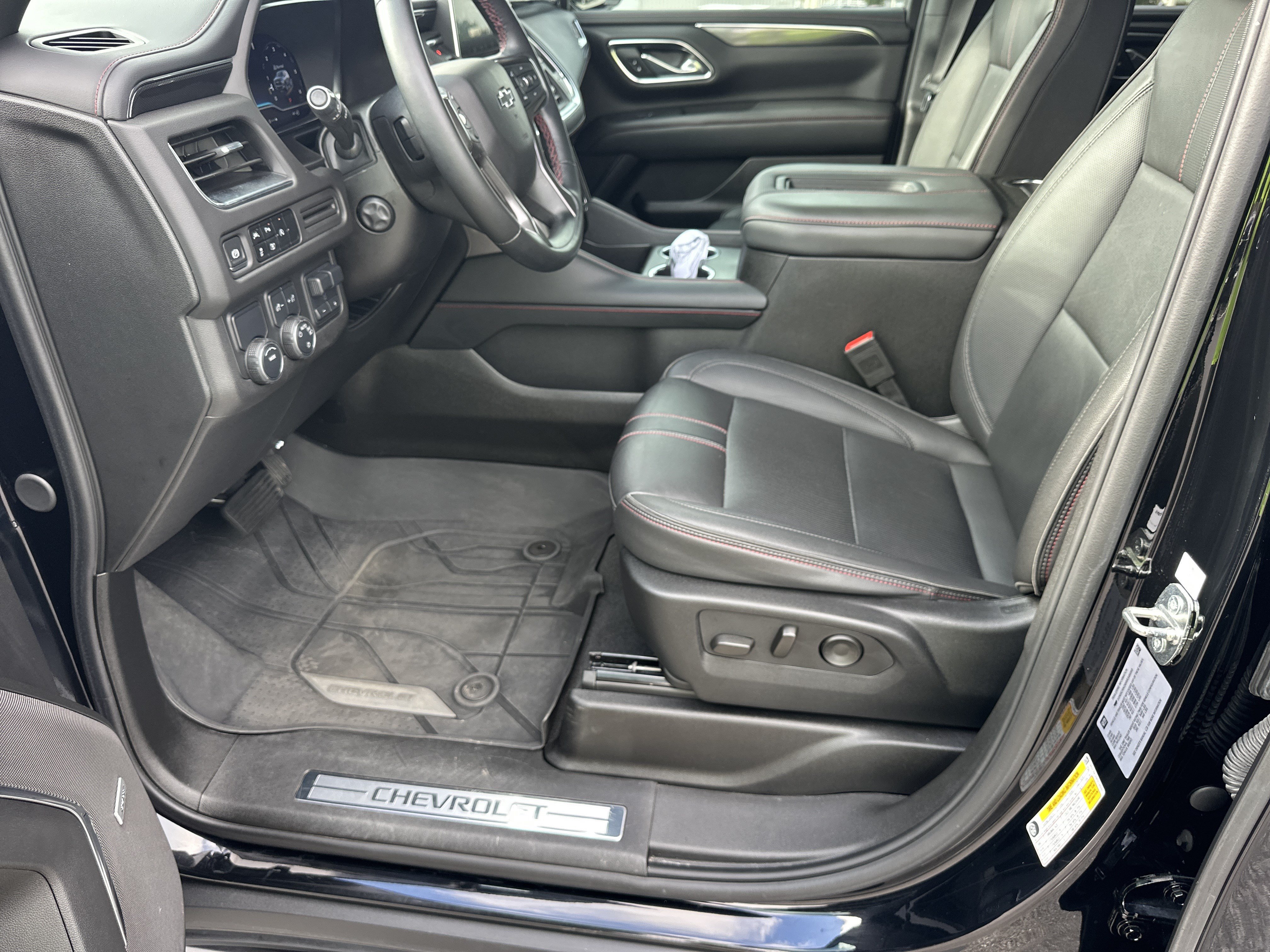 Used 2024 Chevrolet Tahoe RST w/ Luxury Package RWD image 11