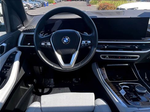 Used 2024 BMW X5 xDrive50e w/ Premium Package AWD/4WD image 7