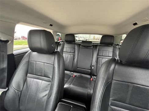 Used 2020 Land Rover Range Rover Evoque SE image 28