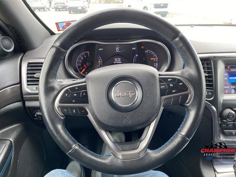 Used 2018 Jeep Grand Cherokee Laredo AWD/4WD image 17
