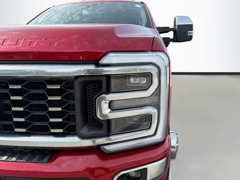 Used 2024 Ford F350 Platinum w/ FX4 Off-Road Package image 9