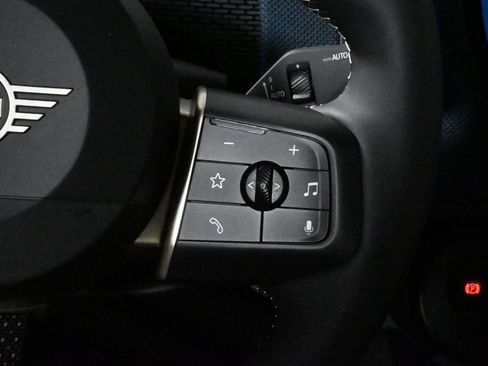 Used 2025 MINI Cooper Countryman S w/ Comfort Package Max image 19