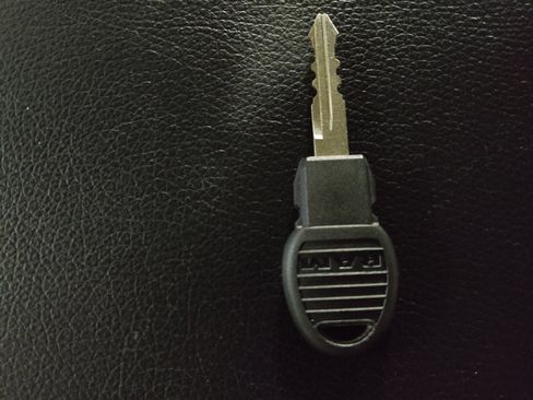 Used 2021 RAM 1500 Classic SLT image 32