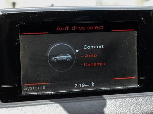 Used 2018 Audi Q3 2.0T Premium Plus w/ Premium Plus Package FWD image 39