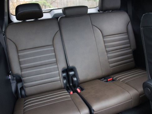 New 2026 GMC Acadia Denali Ultimate w/ LPO, All-Weather Package image 27