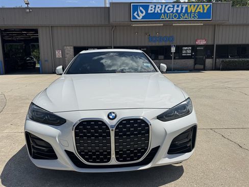 Used 2021 BMW 430i Coupe w/ M Sport Package RWD image 3
