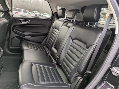 Certified 2024 Ford Edge SEL w/ Convenience Package image 17