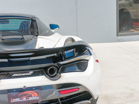Used 2021 McLaren 720S Spider image 61