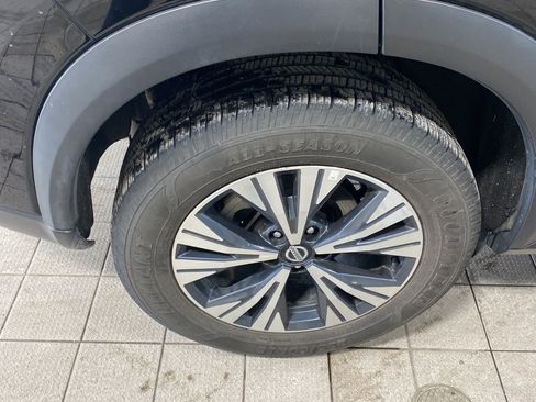 Certified 2021 Nissan Rogue SV image 26