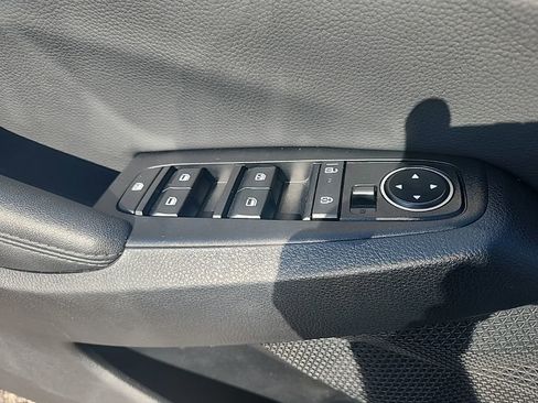 Certified 2024 Kia Seltos EX FWD image 25