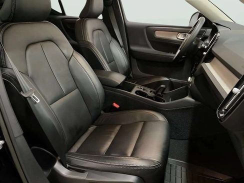 Used 2023 Volvo XC40 B4 Core w/ Convenience Package FWD image 74
