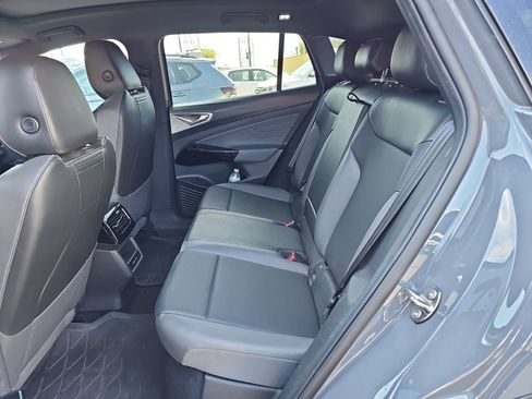 Used 2023 Volkswagen ID.4 Pro S RWD image 15