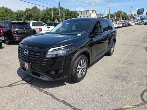 Used 2026 Nissan Pathfinder SL AWD/4WD image 1