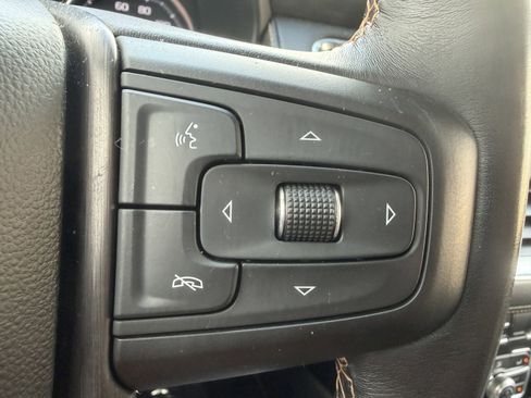 Used 2021 GMC Yukon AT4 w/ Technology Package image 34