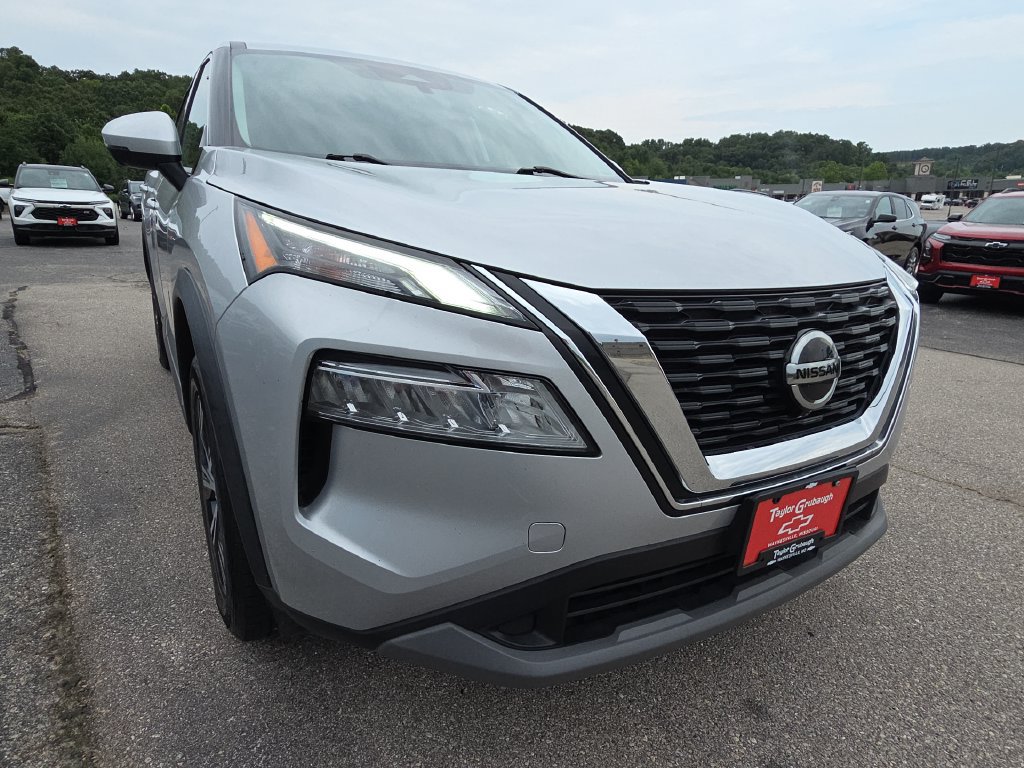 Used 2021 Nissan Rogue SV AWD/4WD image 11