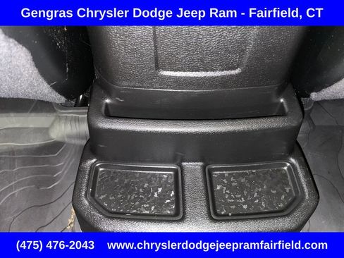 Used 2024 Jeep Wrangler Unlimited w/ Convenience Group AWD/4WD image 32