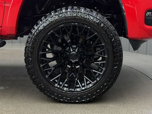 Used 2025 RAM 1500 Big Horn AWD/4WD image 9