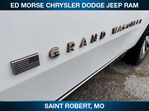 Used 2023 Jeep Grand Wagoneer L Series III AWD/4WD image 10