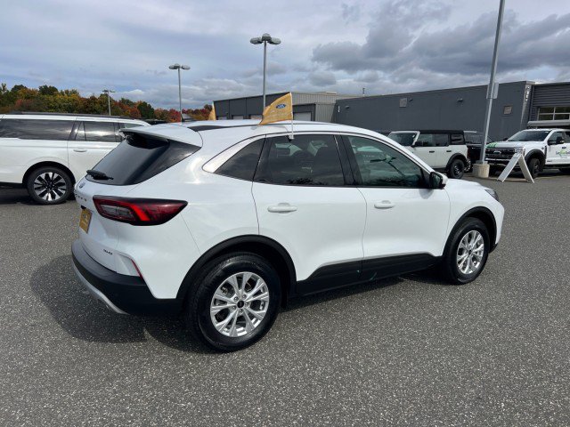 Used 2023 Ford Escape Active w/ Tech Pack #2 AWD/4WD image 5