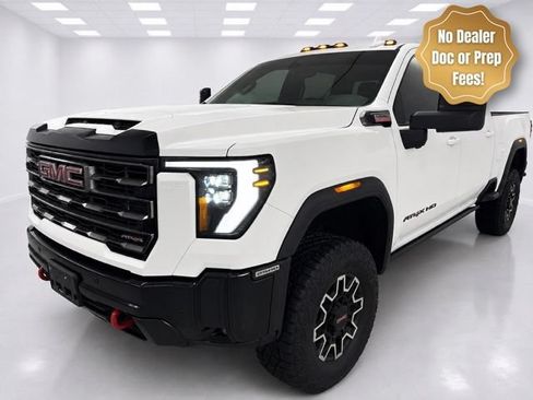 Used 2025 GMC Sierra 2500 AT4X AWD/4WD image 3