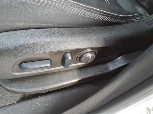 Used 2022 GMC Terrain Denali w/ Denali Premium Package image 18