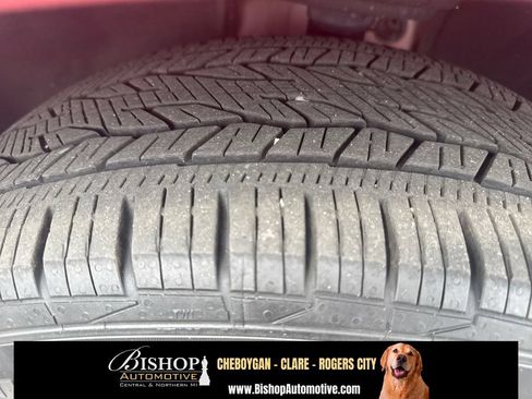 Used 2023 Buick Enclave Essence w/ Sport Touring Edition AWD/4WD image 18