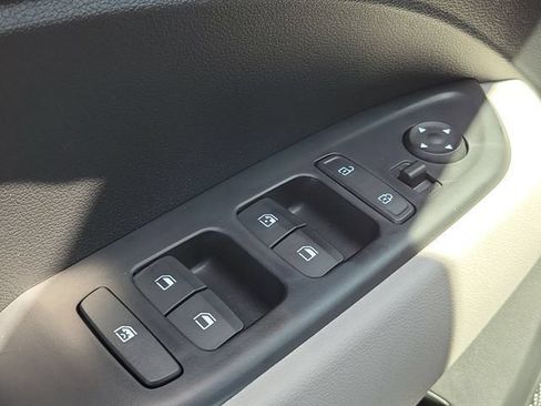 New 2026 Hyundai Venue SEL FWD image 19