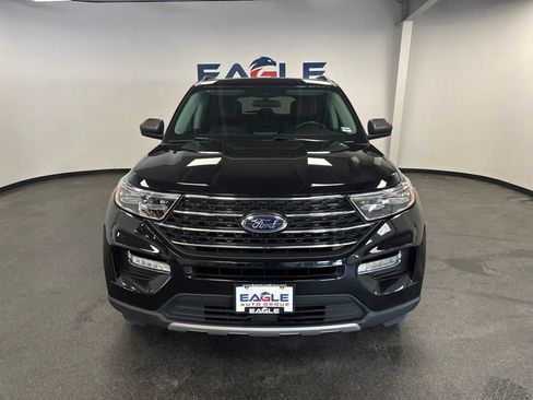 Used 2024 Ford Explorer XLT w/ Equipment Group 202A AWD/4WD image 3