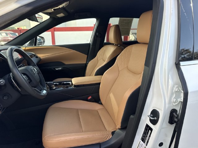 Used 2025 Lexus RX 350 FWD w/ Technology Package image 24