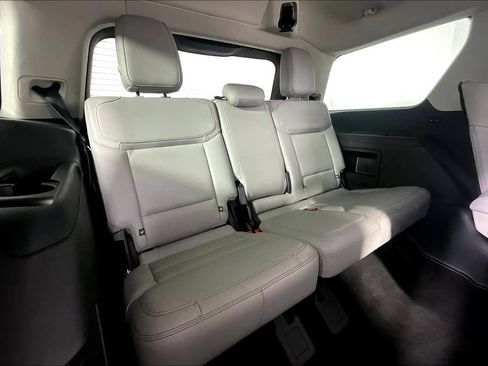 Used 2025 Ford Expedition Active AWD/4WD image 28