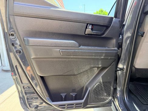 Used 2024 Toyota Tacoma SR5 w/ SR5 Upgrade Package AWD/4WD image 30