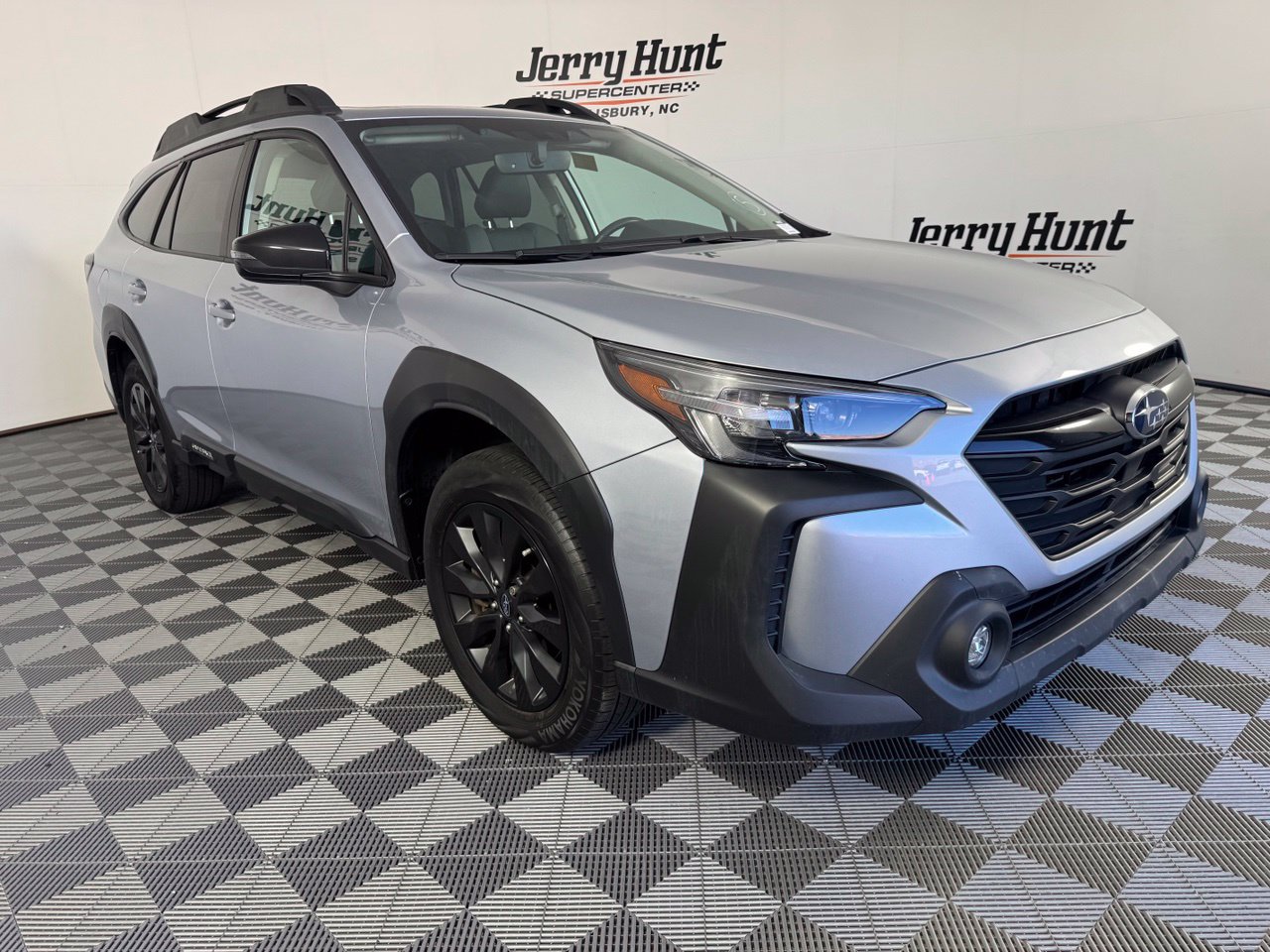 Used 2024 Subaru Outback Onyx Edition XT AWD/4WD image 6