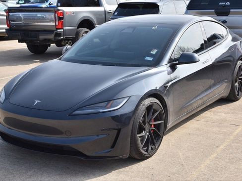 Used 2024 Tesla Model 3 Performance image 2
