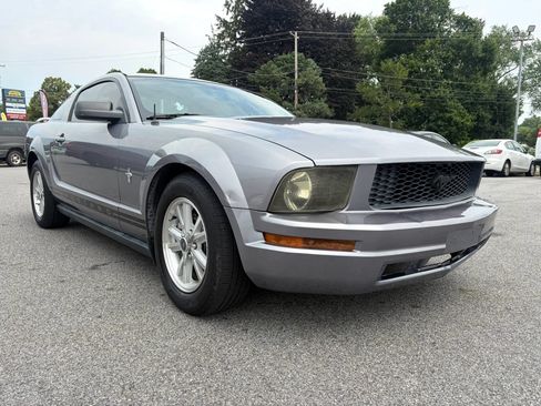 Used 2006 Ford Mustang Coupe RWD image 4