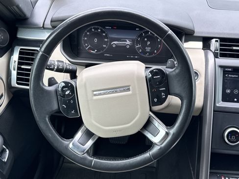 Used 2020 Land Rover Discovery Landmark AWD/4WD image 17