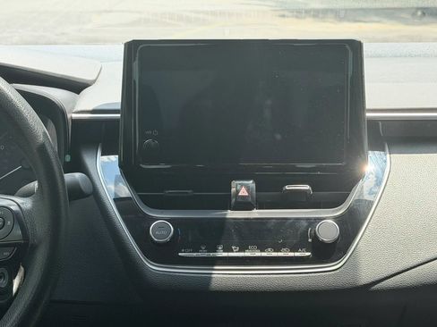 Used 2024 Toyota Corolla LE FWD image 16
