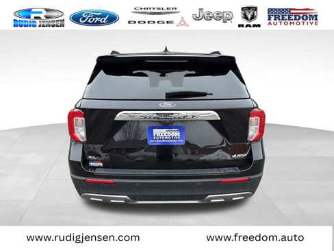 Used 2024 Ford Explorer XLT w/ Equipment Group 202A image 4