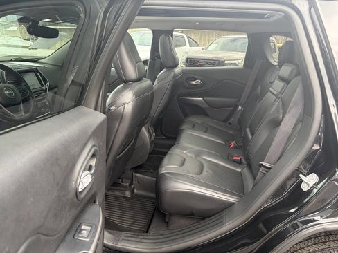 Used 2019 Jeep Cherokee Limited image 34