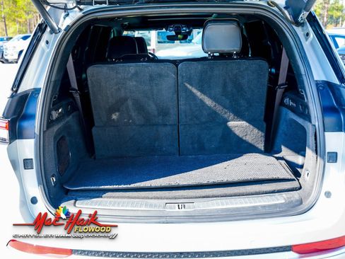 Used 2022 Jeep Grand Cherokee L Summit w/ Luxury Tech Group V image 10