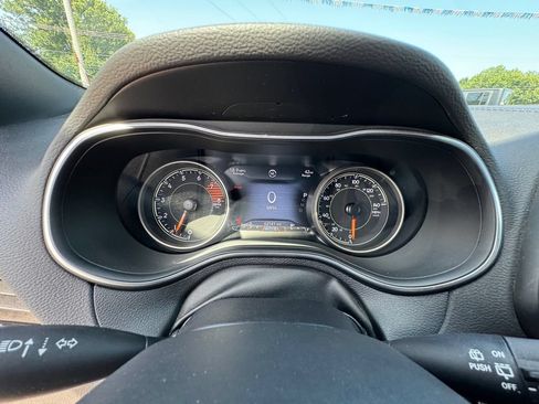 Used 2019 Jeep Cherokee High Altitude AWD/4WD image 24