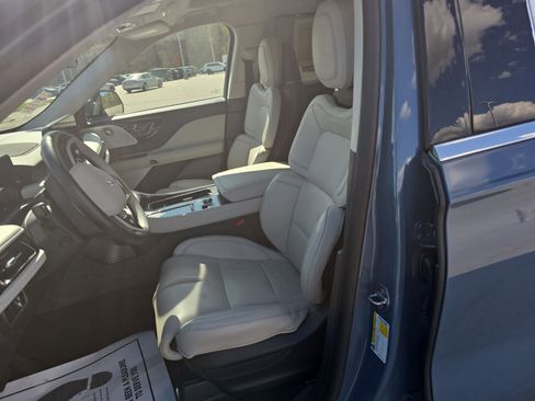 Certified 2025 Lincoln Aviator Reserve w/ Equipment Group 201A image 14