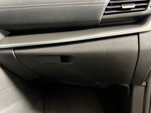 Used 2024 Nissan Rogue SV FWD image 35