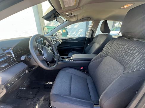 Used 2025 Toyota Camry LE image 27