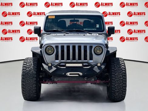 Used 2019 Jeep Wrangler Unlimited Sahara AWD/4WD image 2