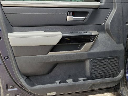 Used 2025 Toyota Sequoia Limited AWD/4WD image 11