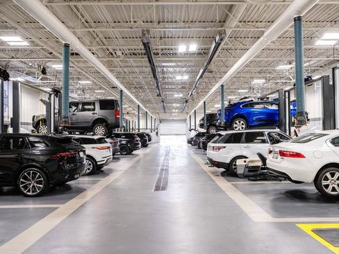 New 2026 Land Rover Discovery Sport Landmark image 26