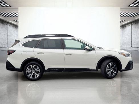 Certified 2022 Subaru Outback Limited AWD/4WD image 6